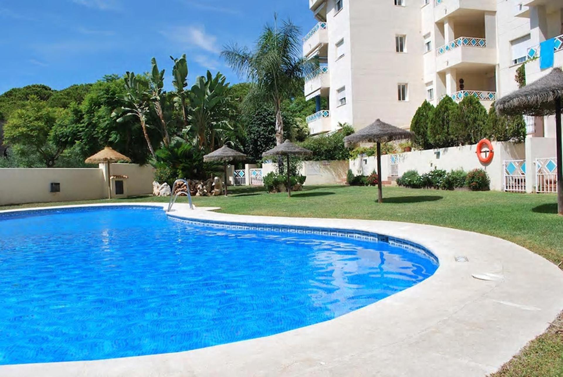 Apartamento Costabella Penthouse Marbella Exterior foto
